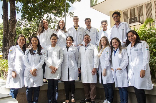 Equipe do Labiman que participa das pesquisas (Foto: Viktor Braga/UFC)